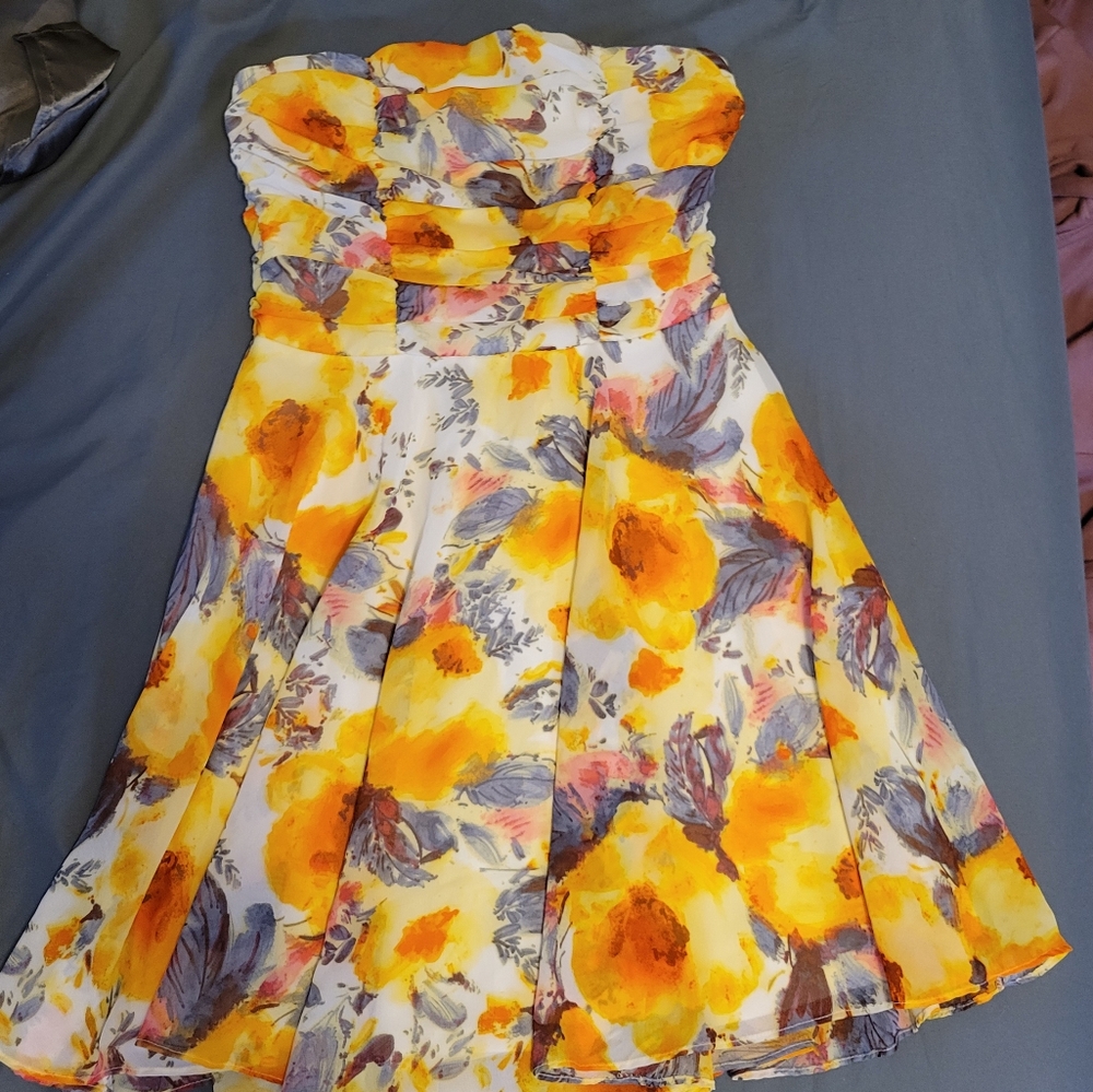 Paper Doll Strapless Dress in Yellow and Gray Floral